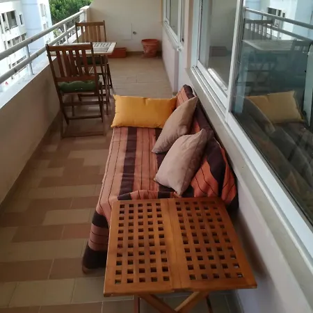 Suites, Διαμέρισμα *