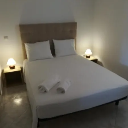 아파트 Suites, *